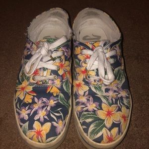 Beach vibe shoes